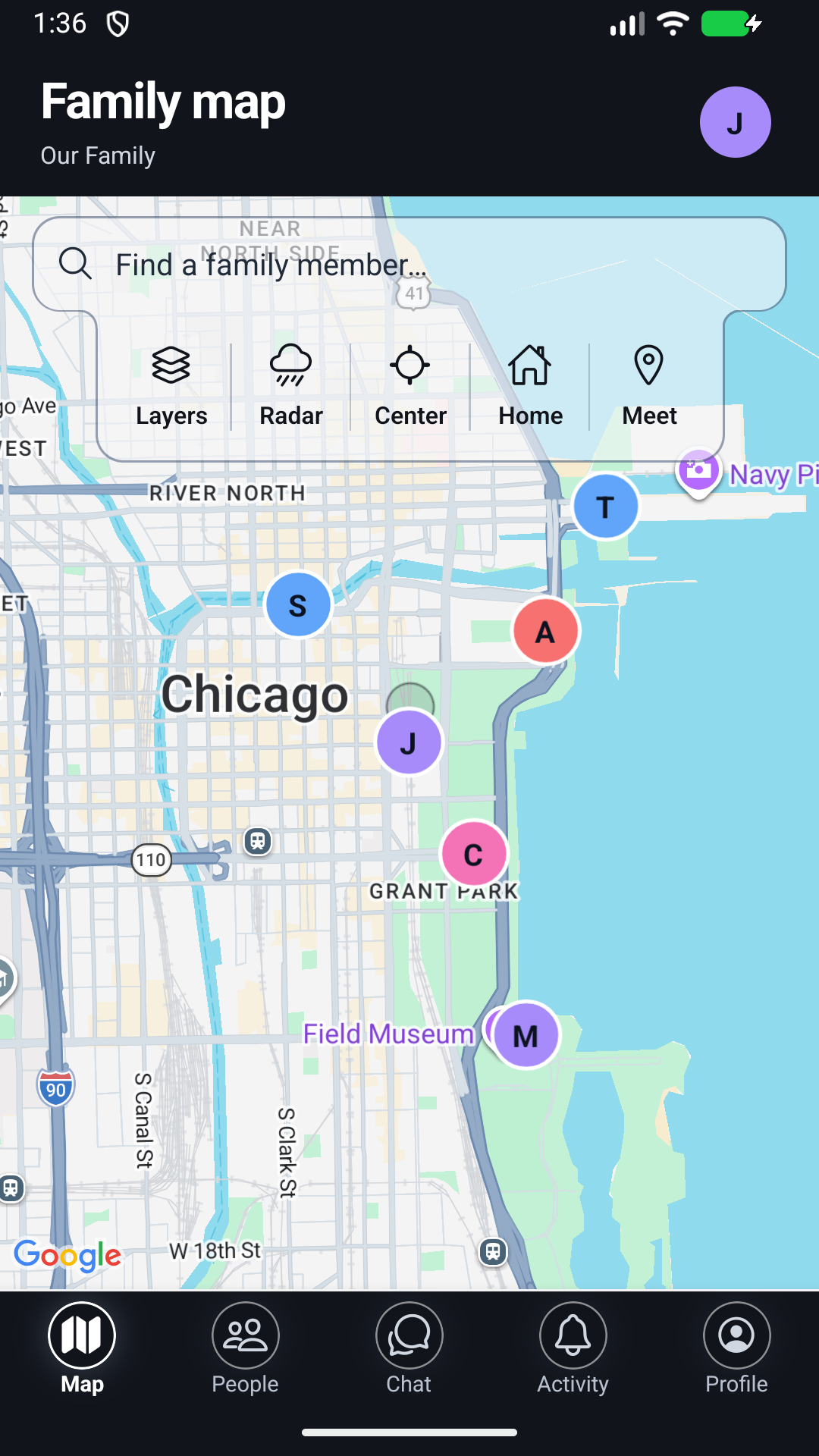 1UpFam's family map with labeled Layers, Radar, Center, Home and Meet controls and a demo family around Chicago.